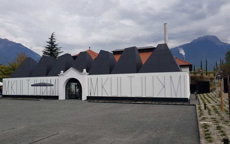 Bistro & Concept Store IM KULT