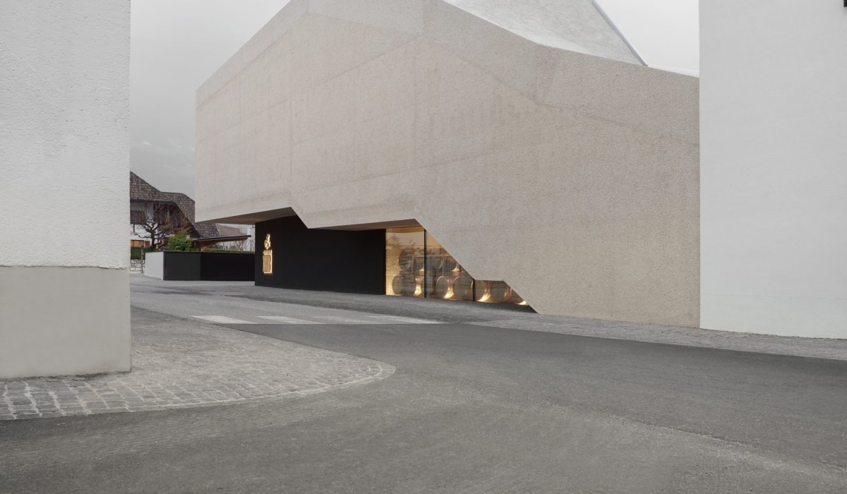 Nuovo identificando, esplorando ed implementando nuove strade e tecnologie