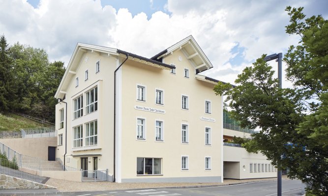 Kindergarten und Grundschule Oberinn
